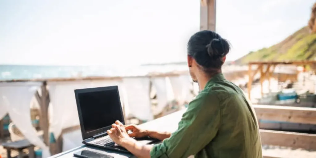 requisitos visa nómada digital España experiencia ingresos empresa extranjera